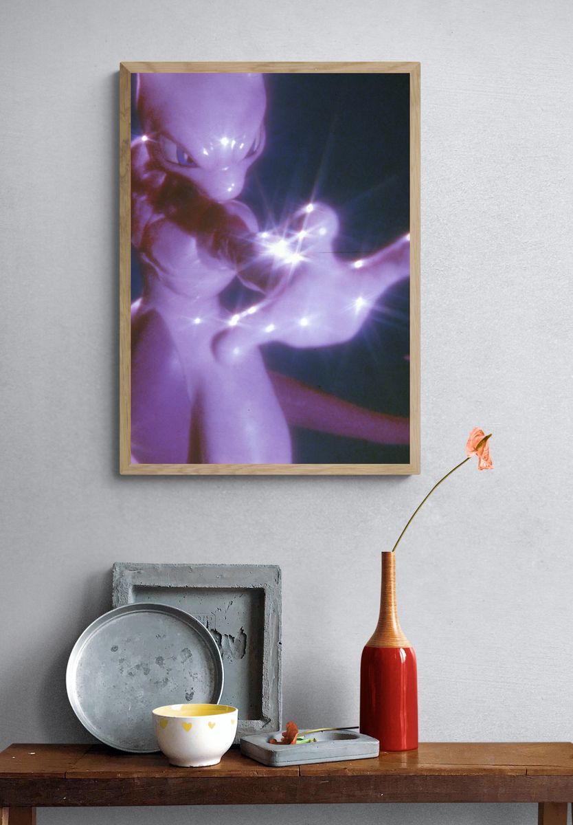 Alien Figure Glow Poster. — room view 3