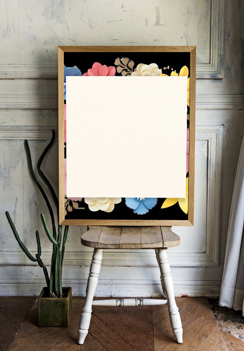 Wild flower decorated paper frame. — room view 1