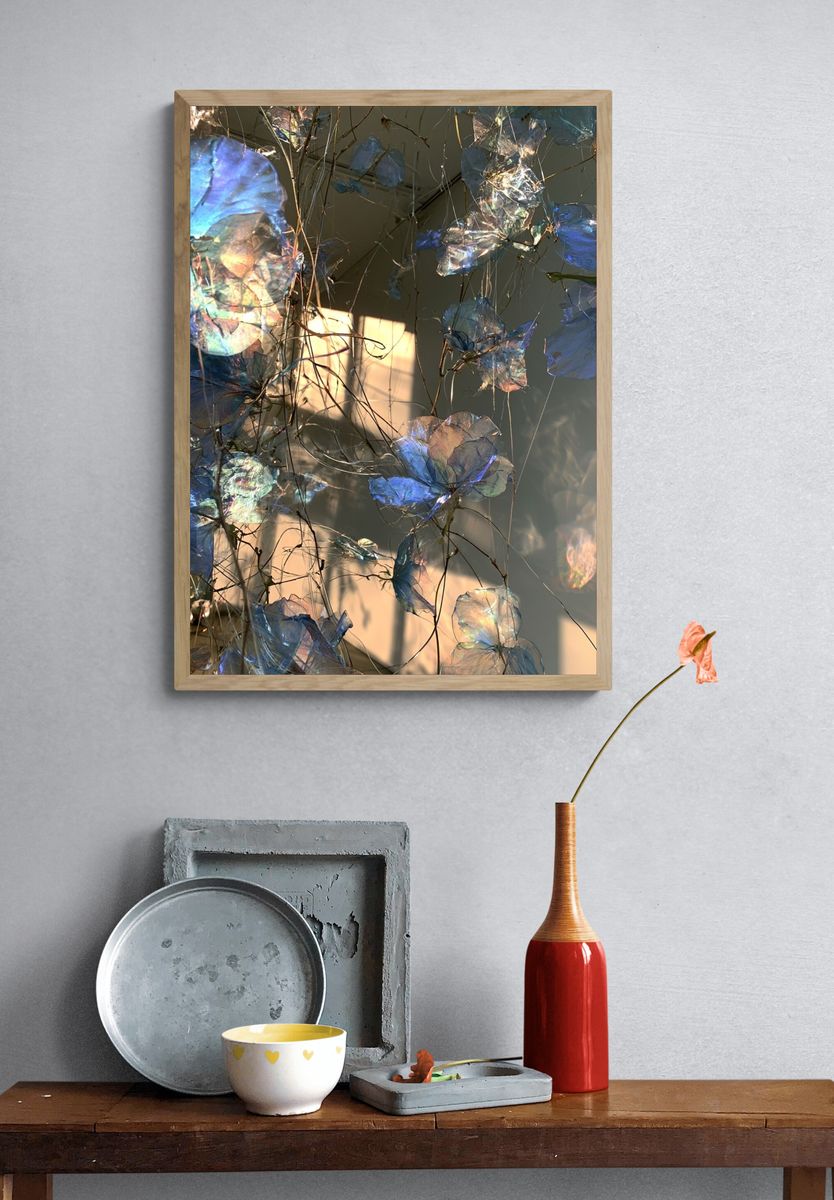 Iridescent Floral Installation Poster. — room view 3