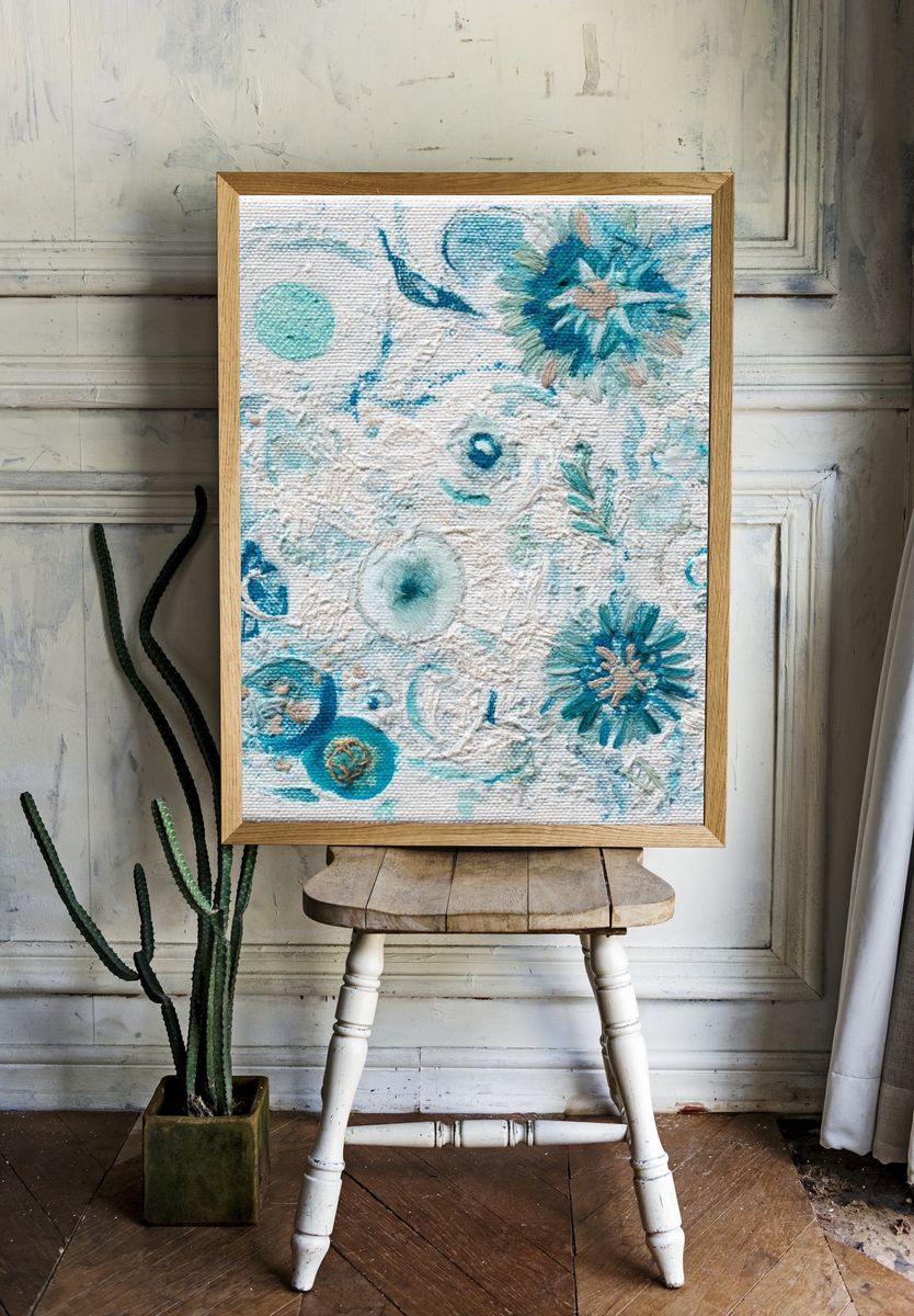 Blue Floral Abstract Print. — room view 1