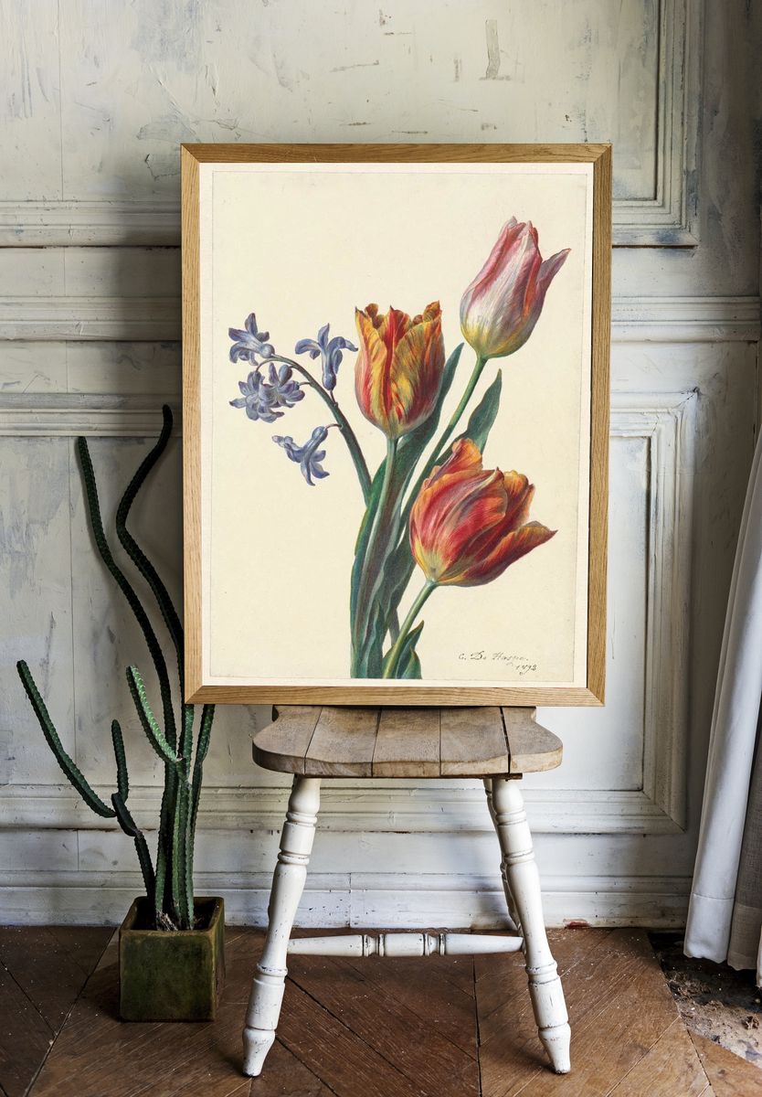 Drie tulpen en een takje. — room view 1