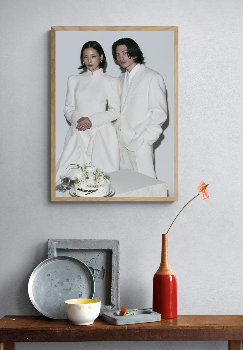 Minimalist Fashion Portrait Poster. — room view 3