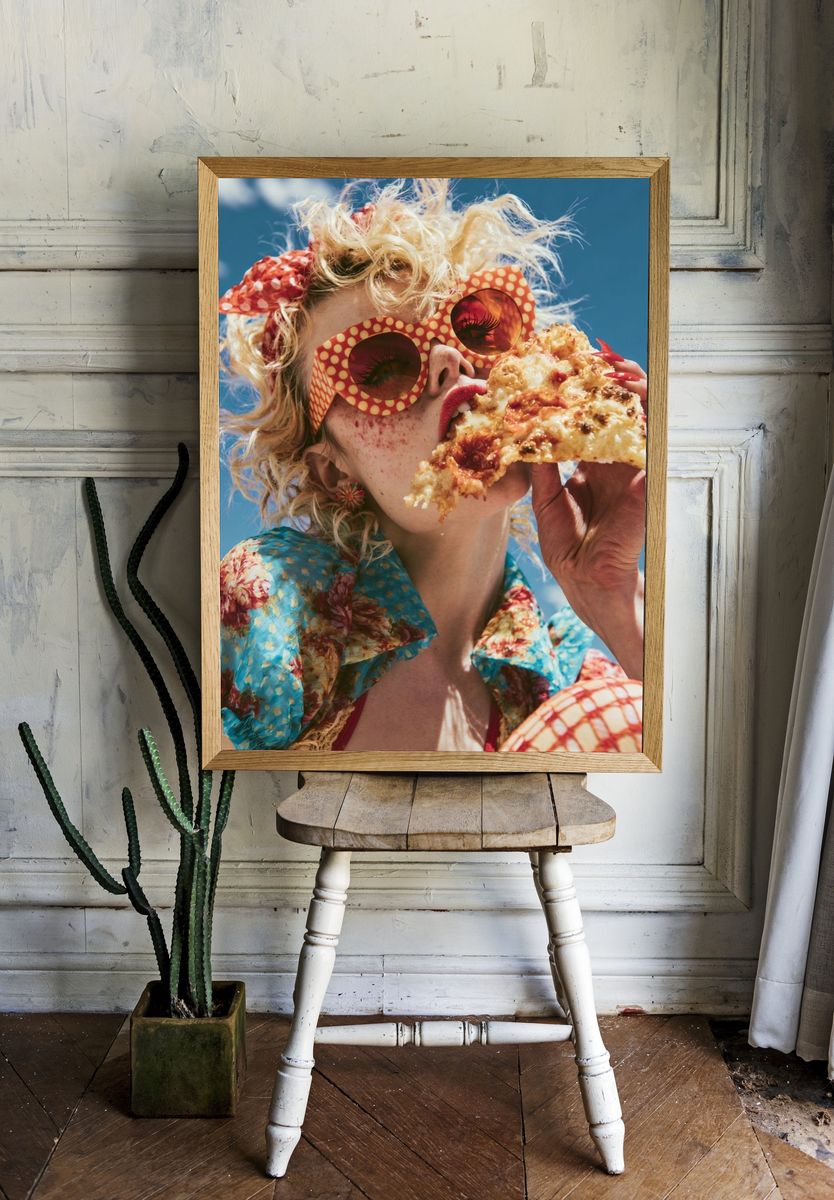 Retro Pop Fashion Portrait Poster. — room view 1