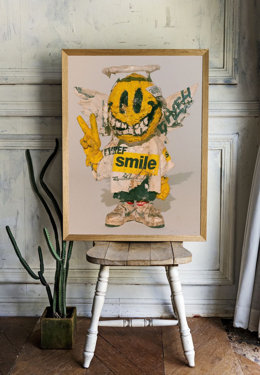 Smiling Figure Collage Print. — room view 1