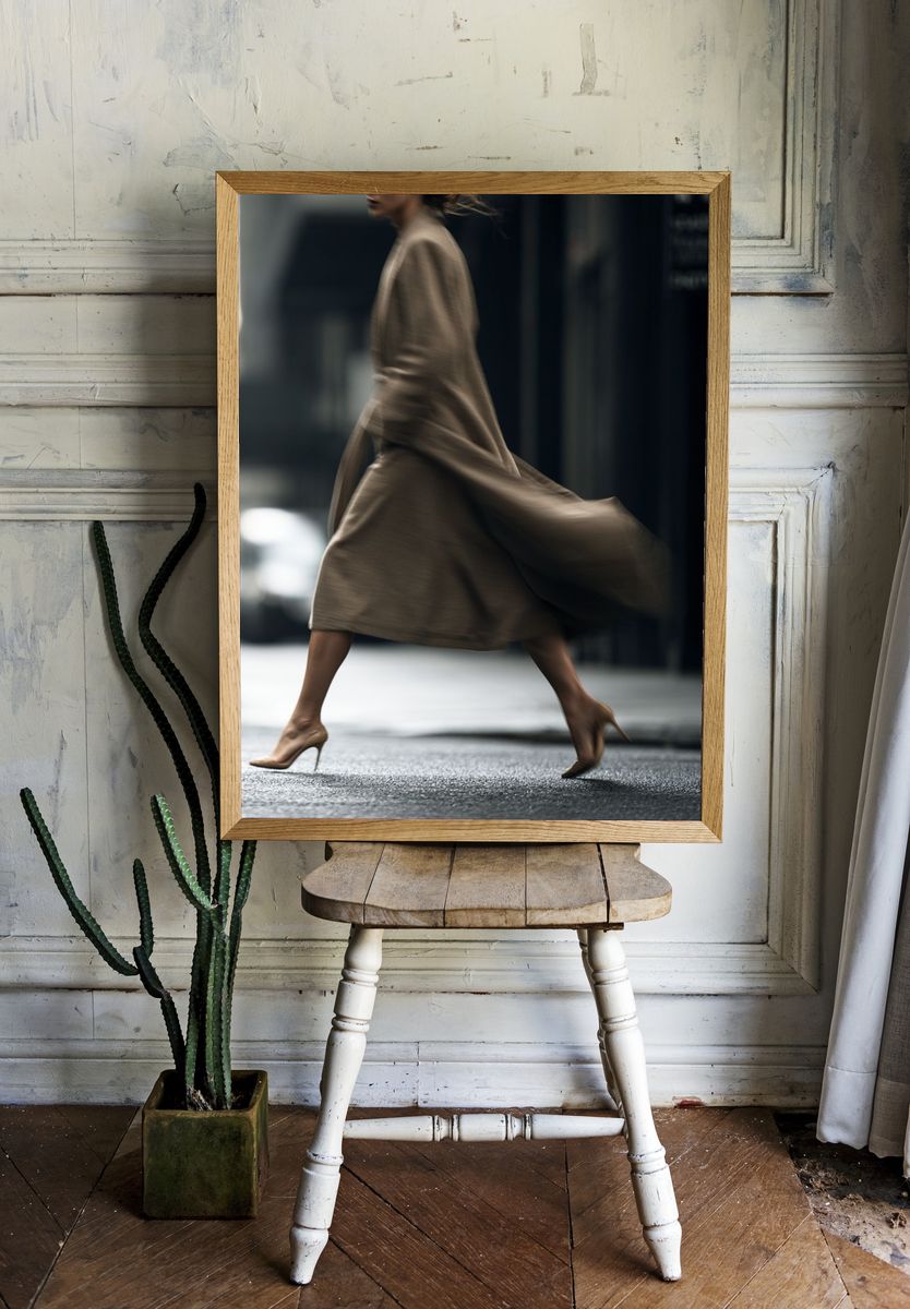 Fashion Street Motion Poster. — room view 1