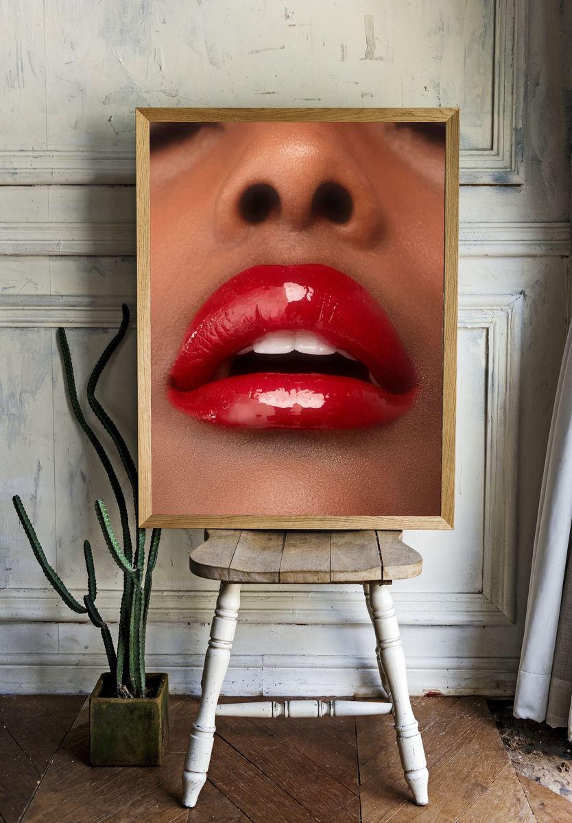 African American woman red lips. room preview