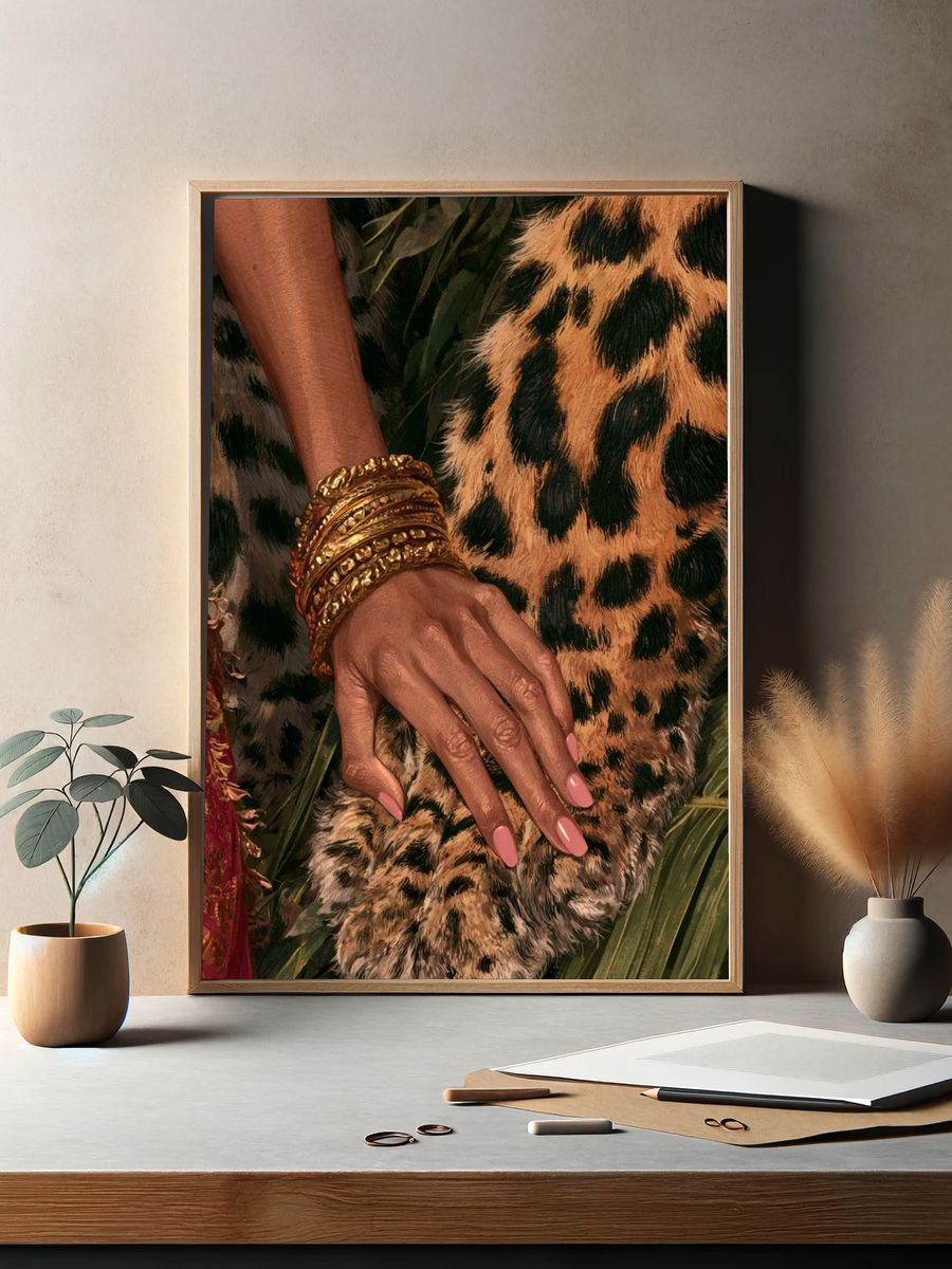 Leopard Print Hand Fashion Poster. — room view 2
