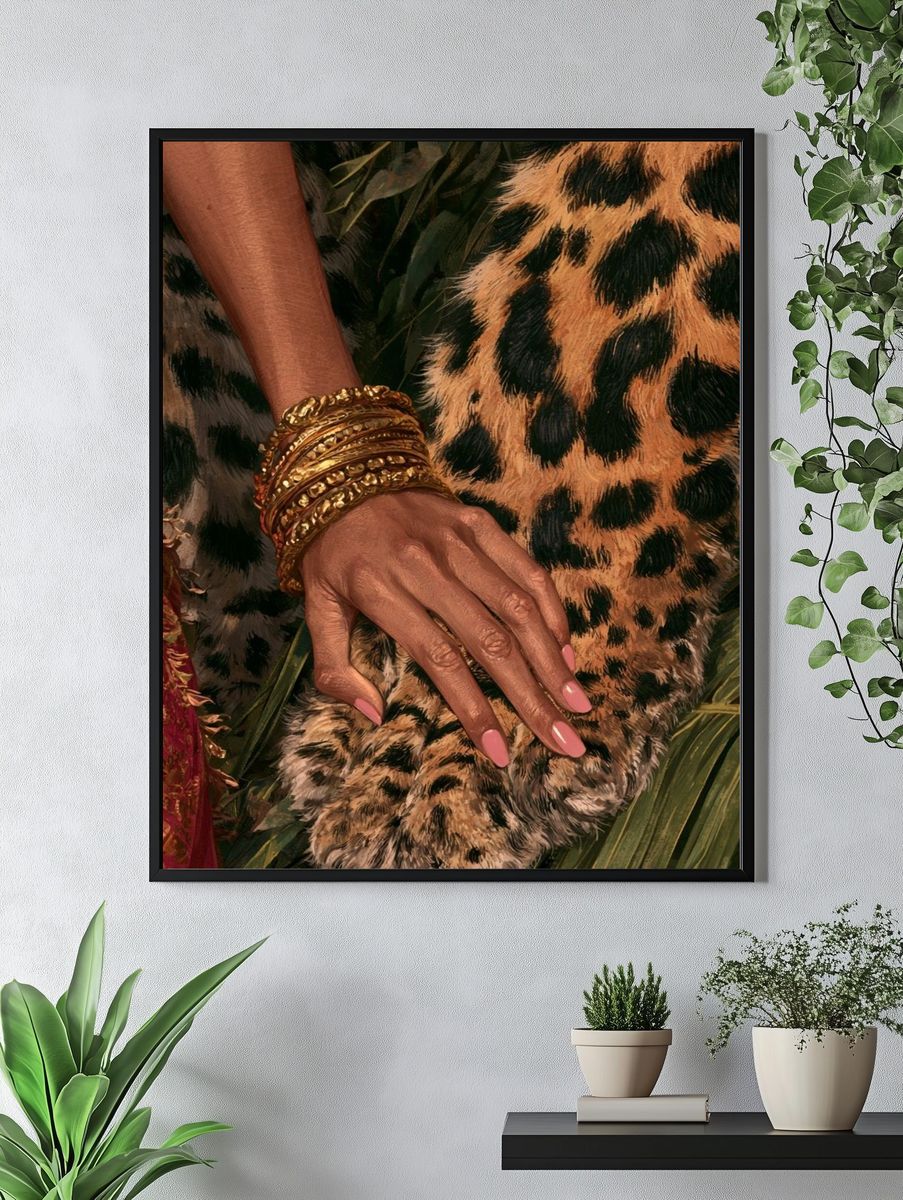 Leopard Print Hand Fashion Poster. — room view 4