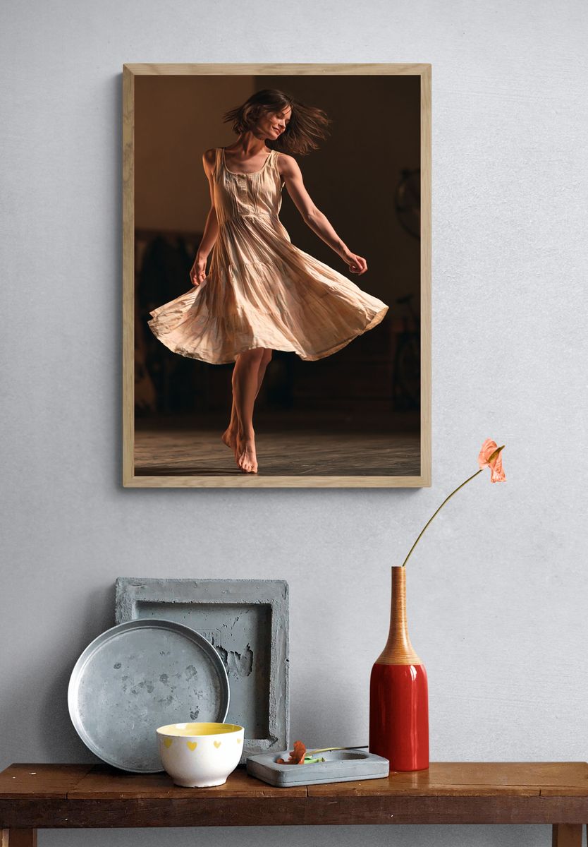 Dancing Woman Fashion Poster. — room view 3
