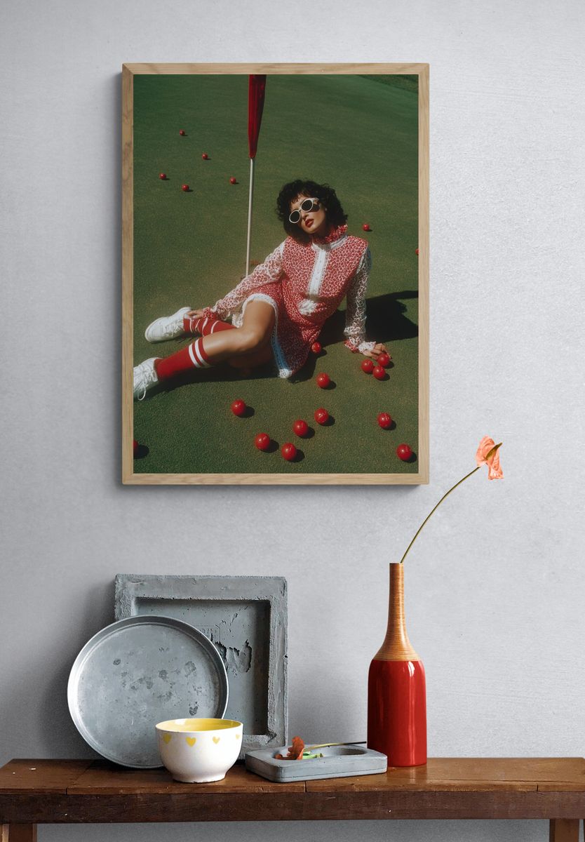 Fashionable Golfer — Photography Print. — room view 3