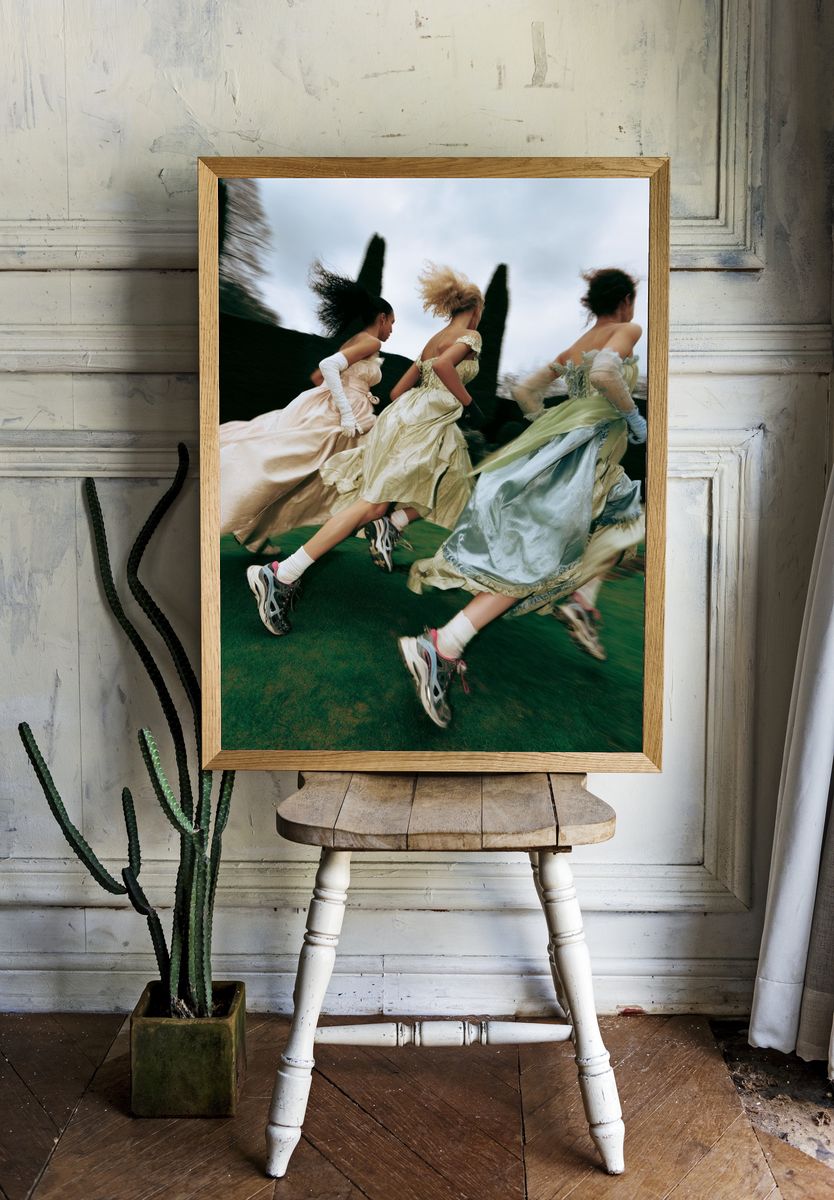Fashion Runway — Contemporary Print. — room view 1