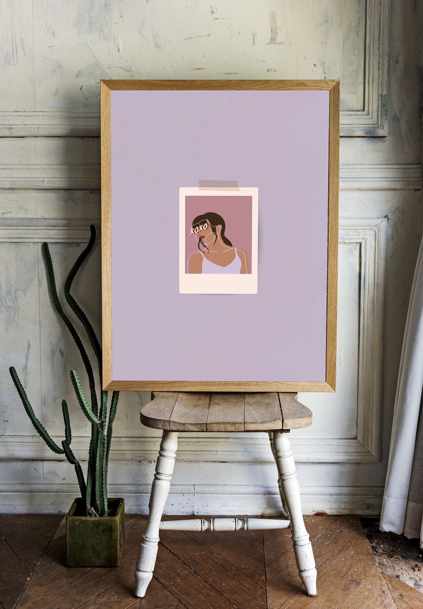 Woman frame mobile phone wallpaper. — room view 1