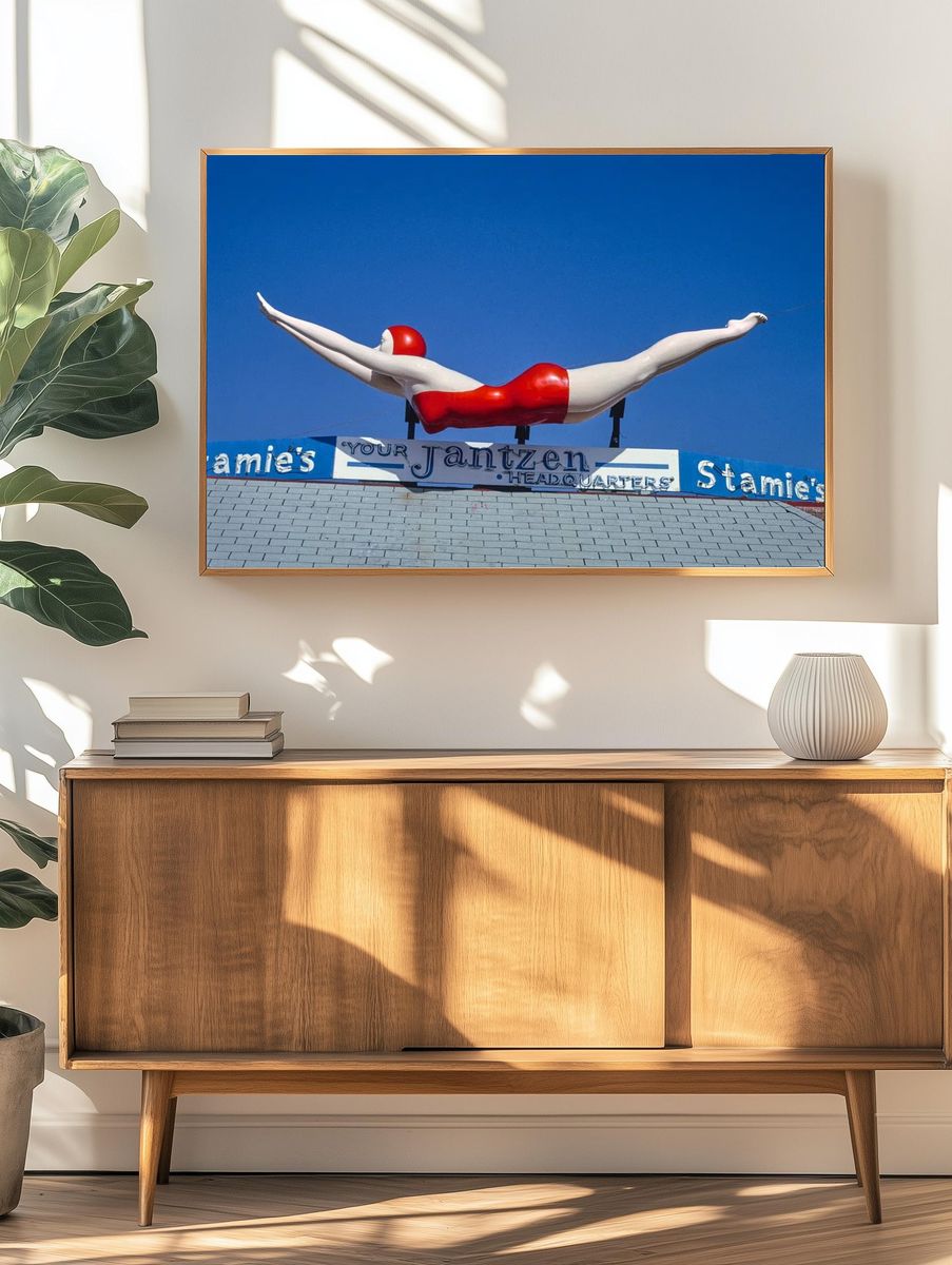 Stamie's Beachwear Jantzen sign, Ocean. — room view 3