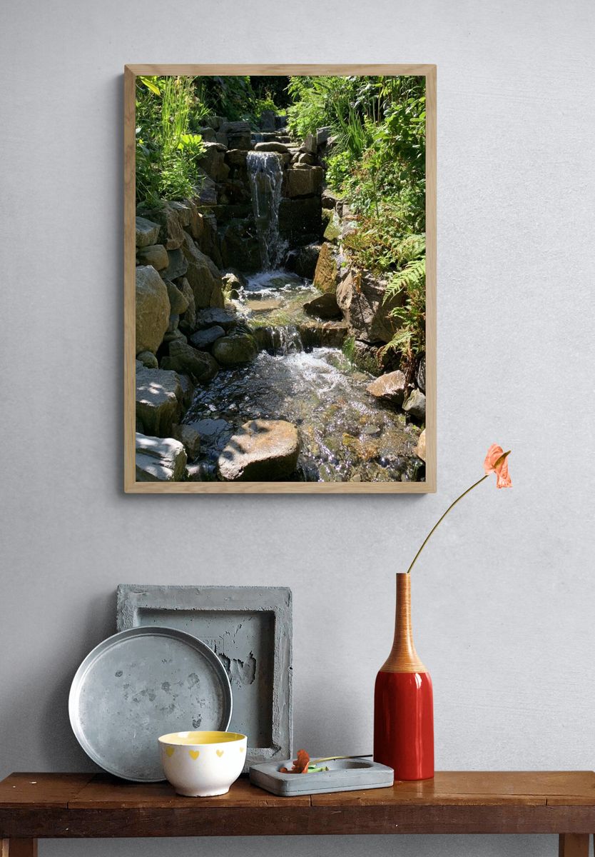 Garden Waterfall Nature Print. — room view 3