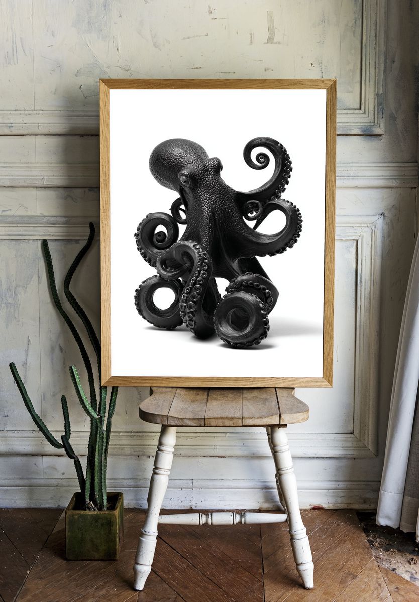 Octopus Sculpture Black-White Print. — room view 1