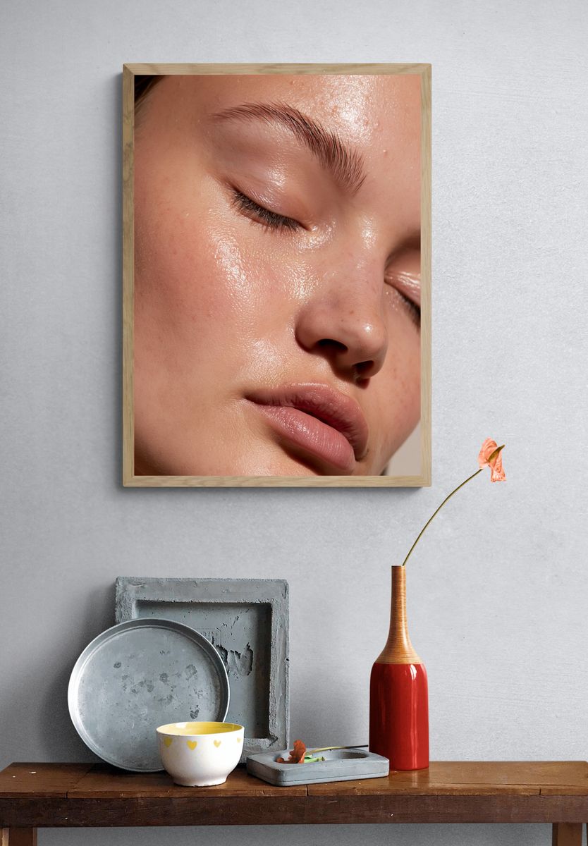 Serene Beauty Close-Up Photography Poster. — room view 3
