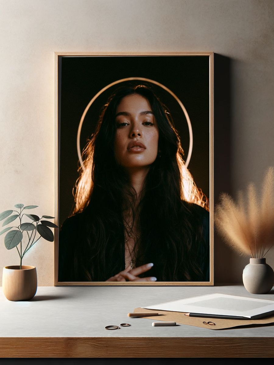 Halo Portrait Photography Poster. — room view 2