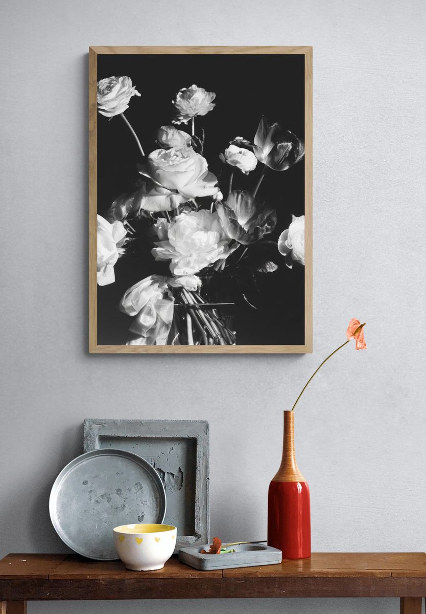 Black and White Floral Photography Poster. — room view 3