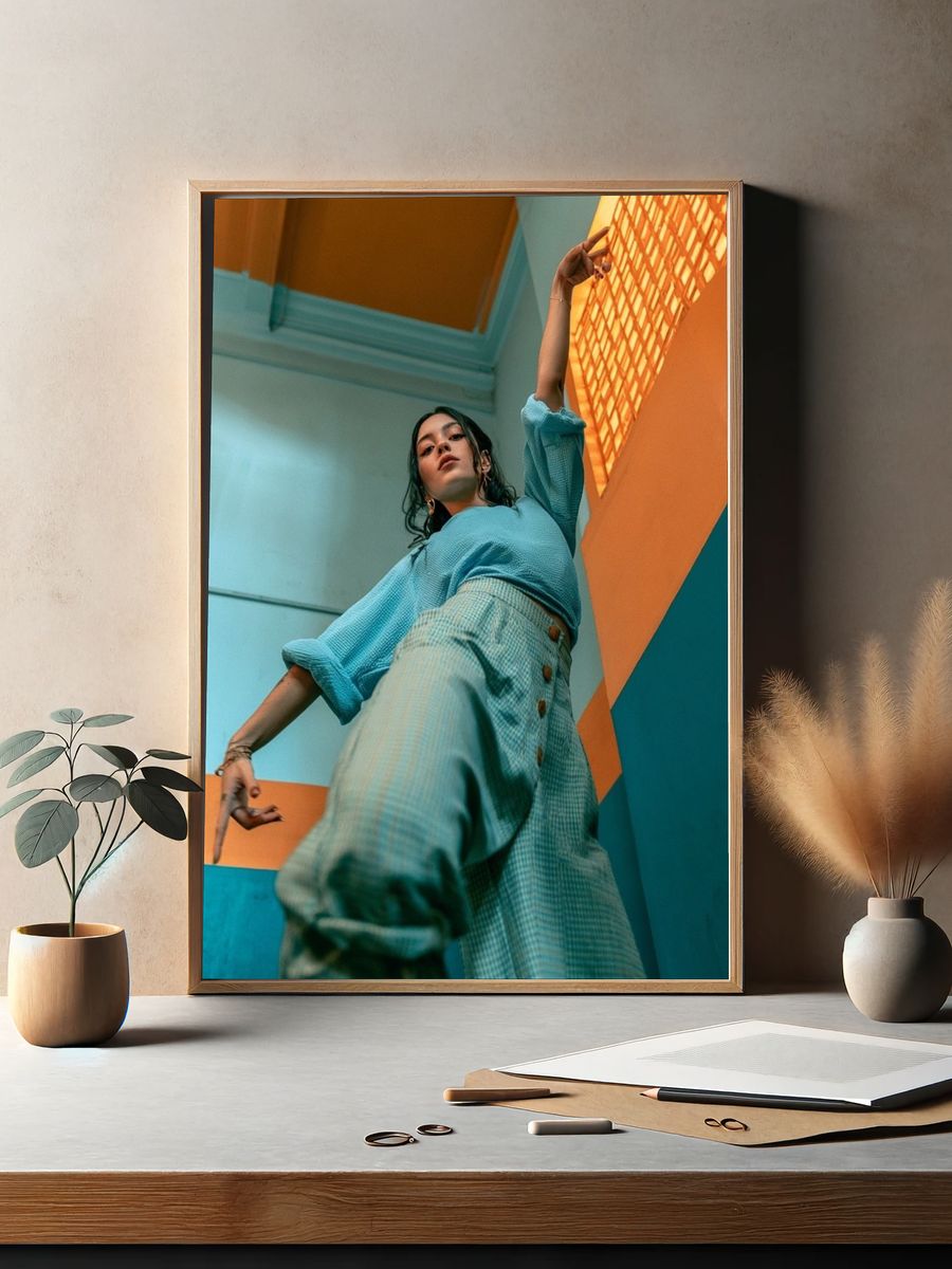 Color Block Fashion Portrait Poster. — room view 2