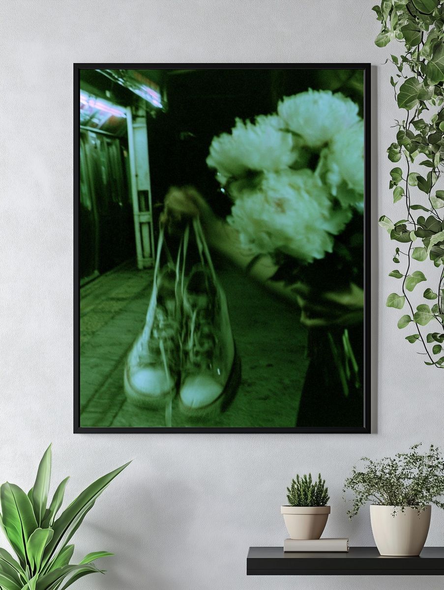 Green Subway Flowers Photography Poster. — room view 4