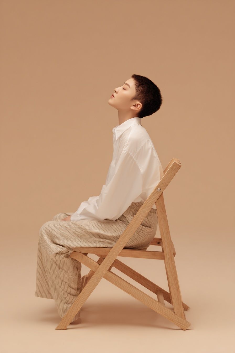 Minimalist Portrait Poster. poster — photography art