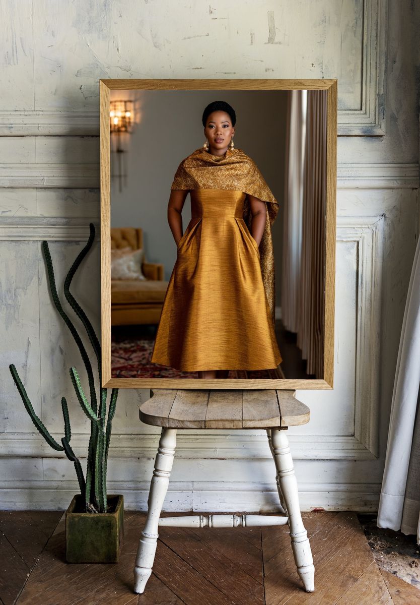 Elegant Gold Portrait Poster. — room view 1
