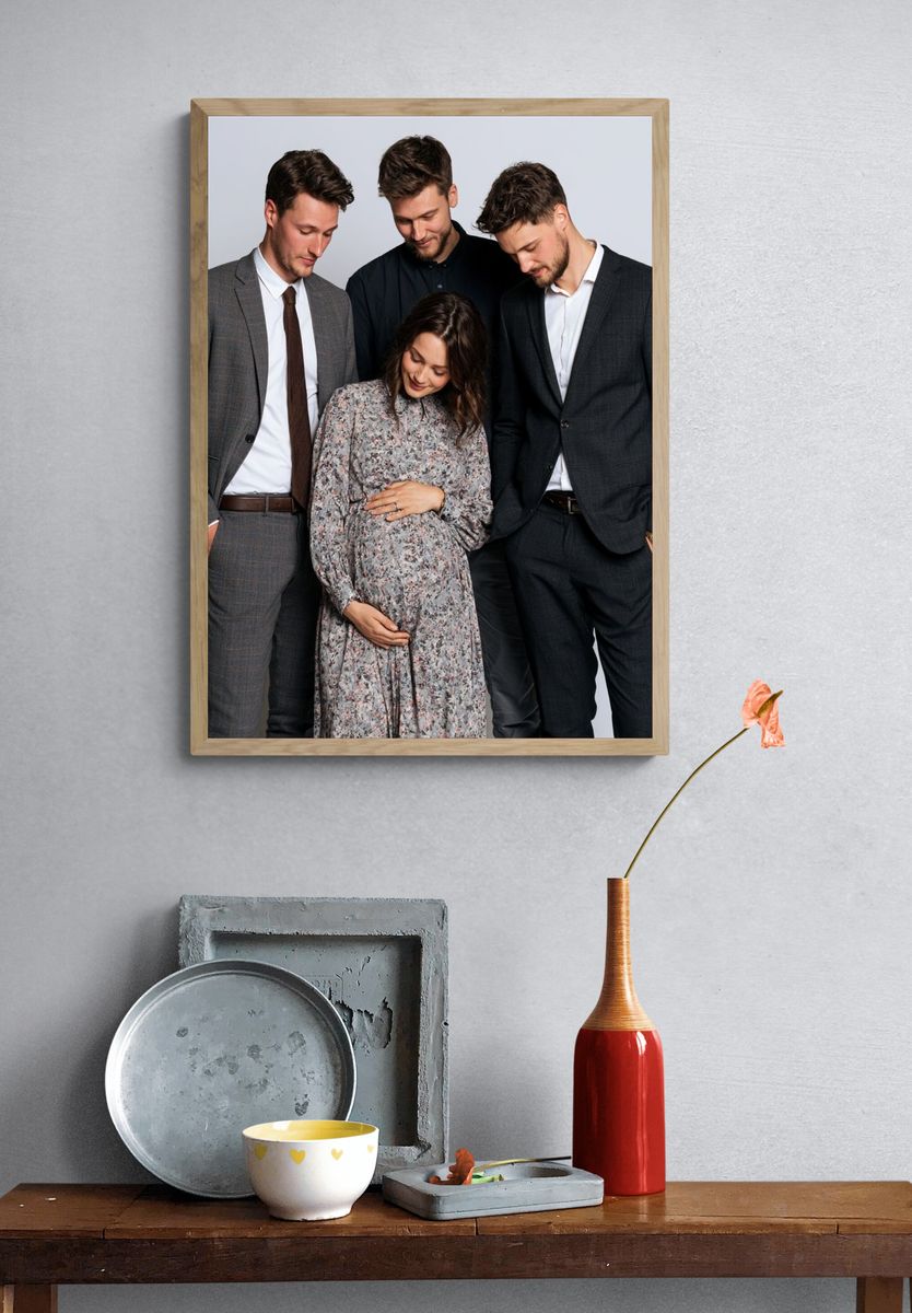 Expectant Friends Studio Portrait Print. — room view 3