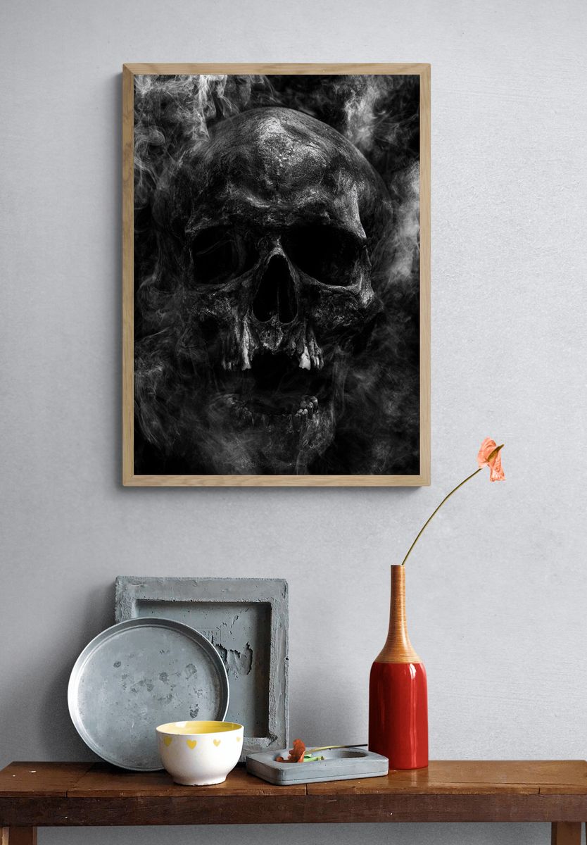 Smoky Skull Black-White Poster. — room view 3