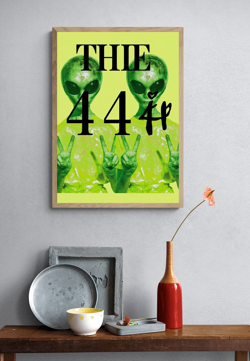 Alien 44 Typography Poster. — room view 3