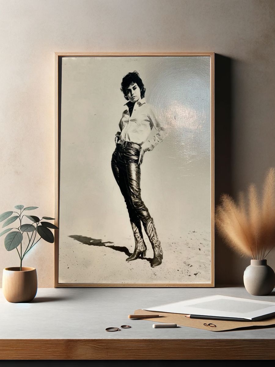 Vintage Fashion Portrait Poster. — room view 2