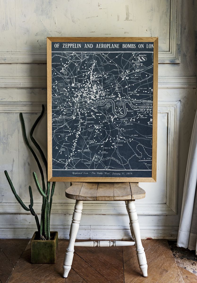Map Zeppelin aeroplane bombs London. — room view 1