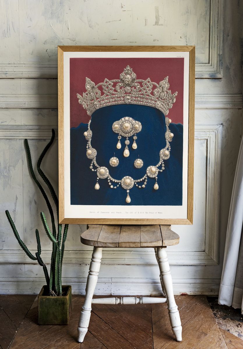 Parure of Diamonds and Pearls — Vintage Print. — room view 1