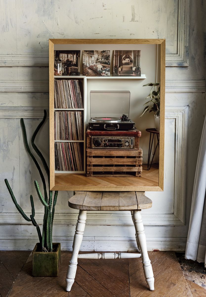 Vintage Record Player — Retro Print. — room view 1