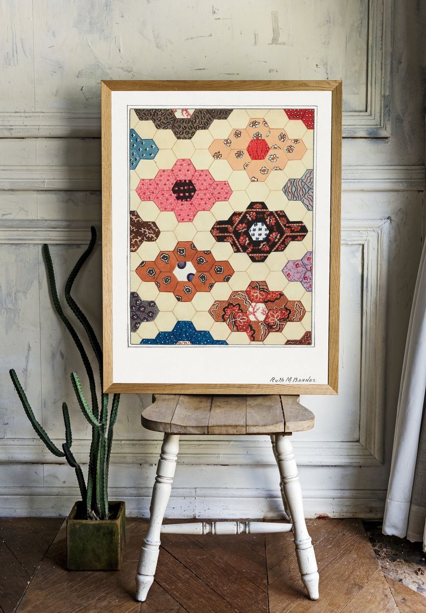 Hexagonal Quilt Pattern — Vintage Print. — room view 1